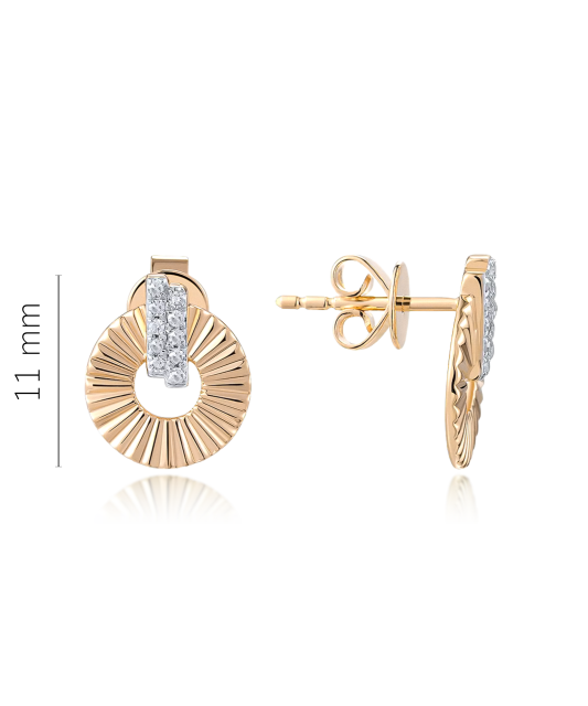 Gold earrings with diamonds