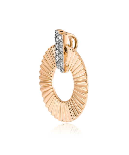 Gold pendant with diamonds