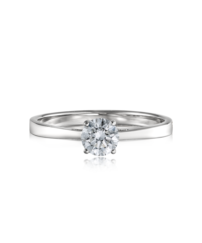 White gold ring with diamonds (0.50ct)