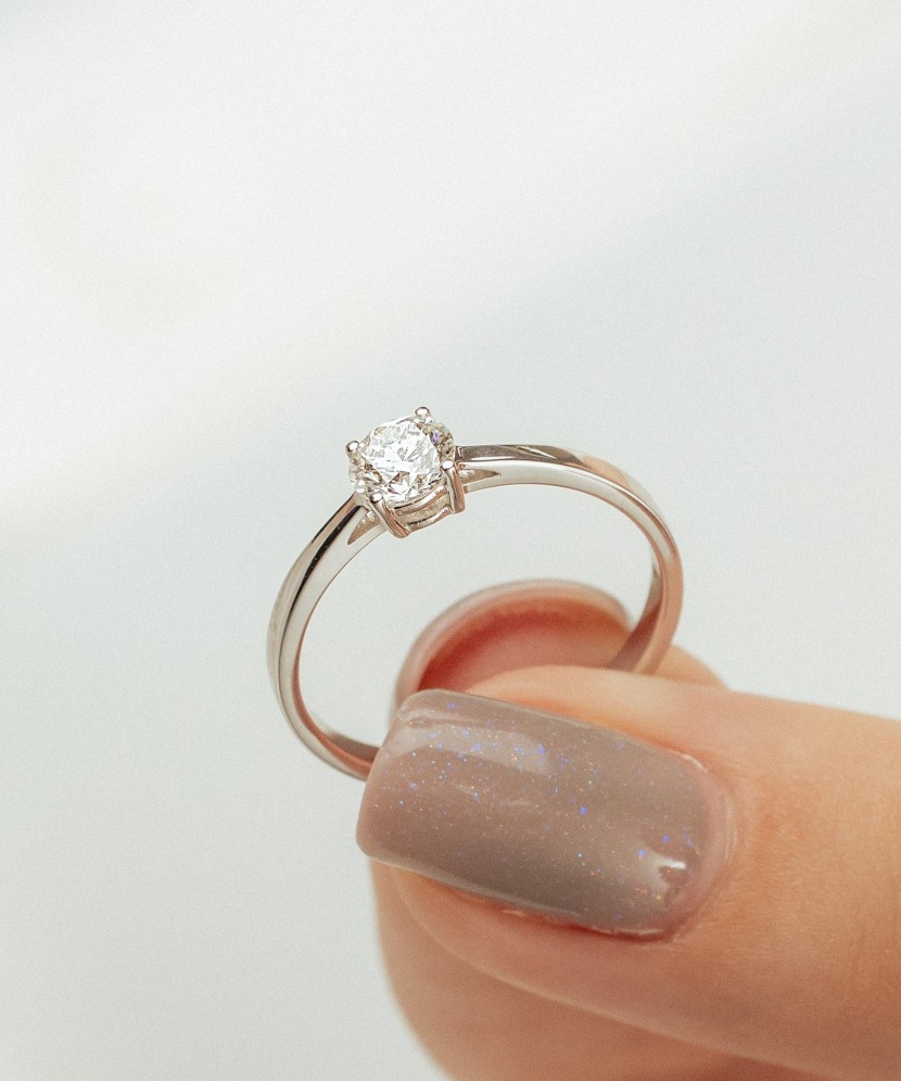 White gold ring with diamonds (0.50ct) 2