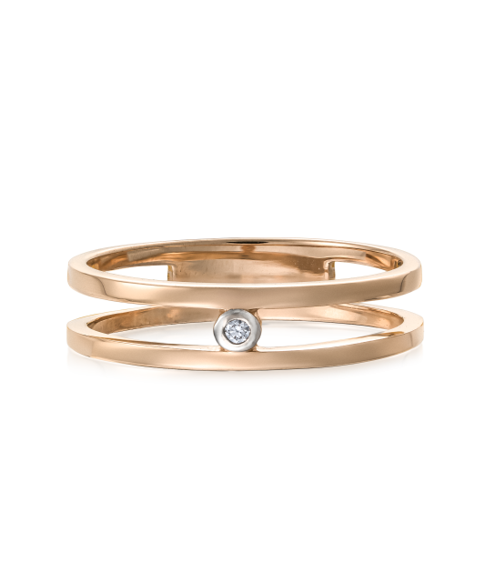 Gold ring with diamonds