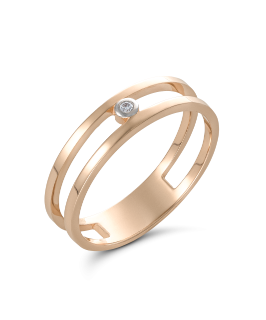 Gold ring with diamonds