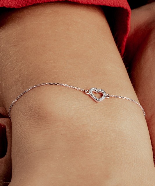 White gold bracelet with diamonds "Heart"
