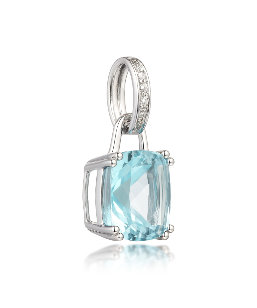 White gold pendant with topaz and diamonds