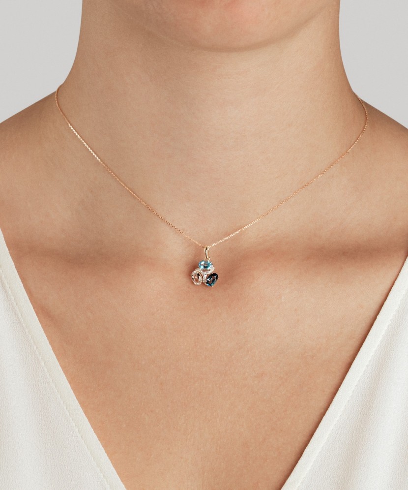 Yellow gold pendant with London topazes, topazes and diamonds