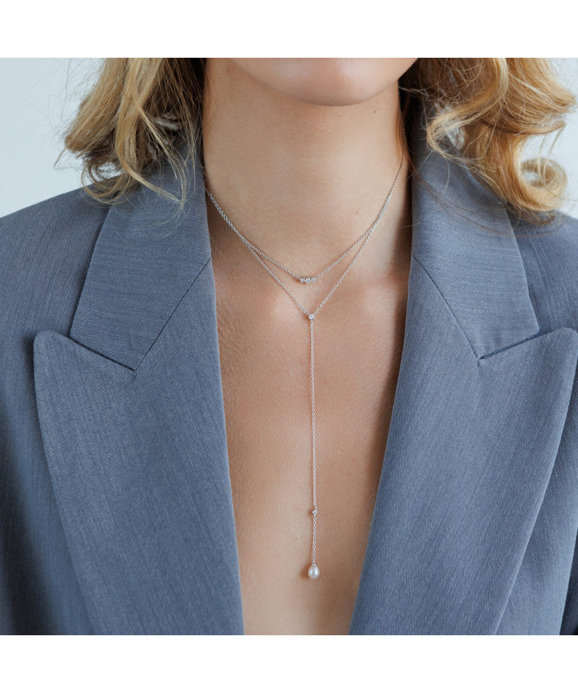 Sterling silver chain with pearl pendant and zircons