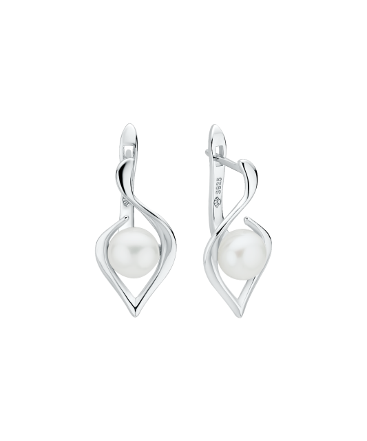 Sterling silver earrings with pearls