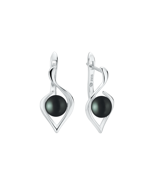 Sterling silver earrings with pearls