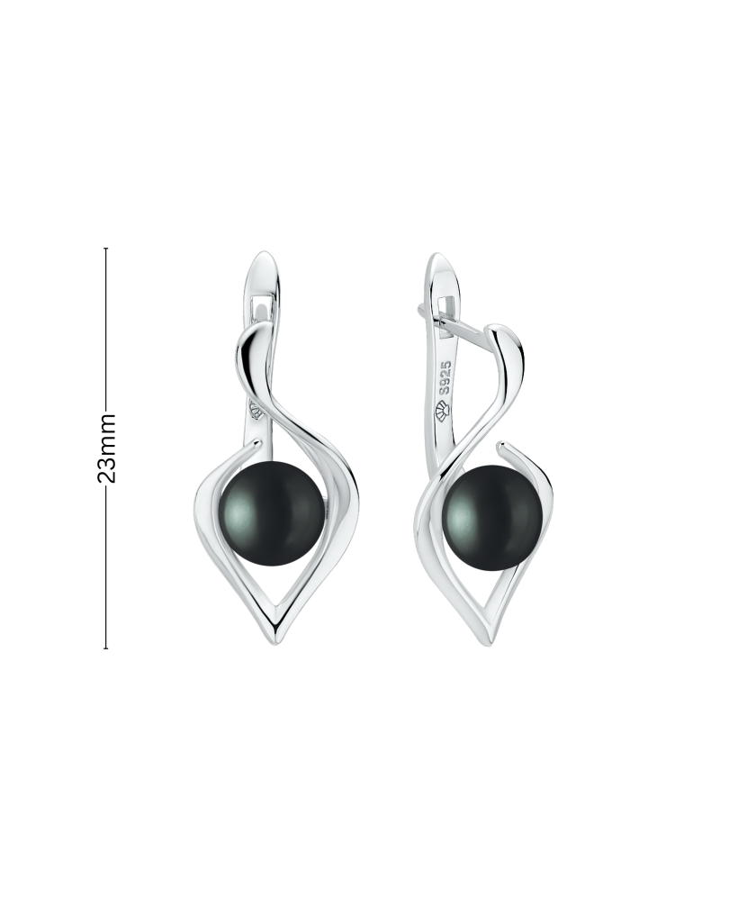 Sterling silver earrings with pearls