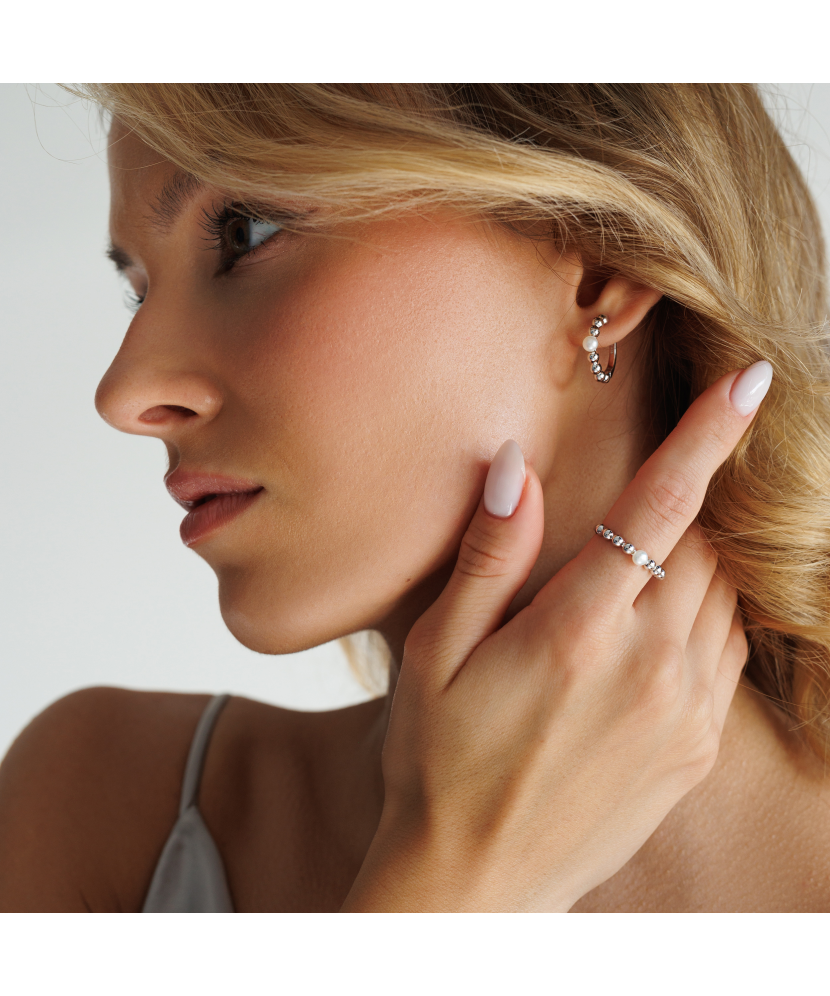 Sterling silver earrings with pearls