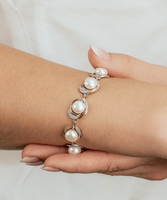 Sterling Silver bracelet with pearls gold plated