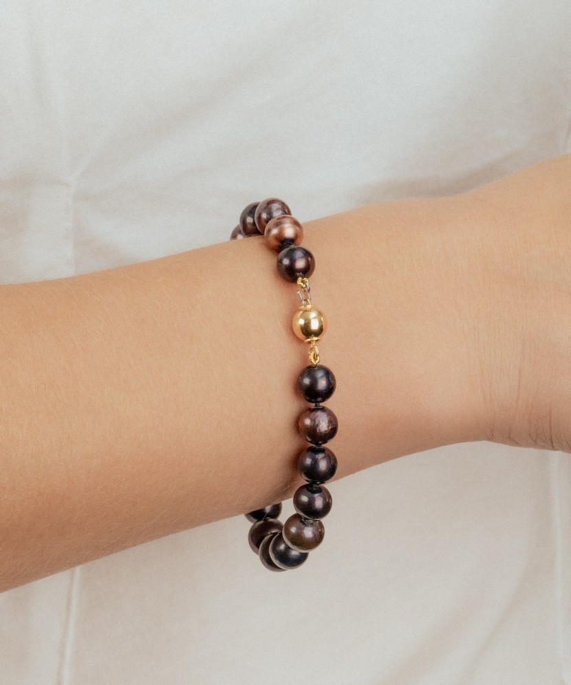 Bracelet with pearls and gold