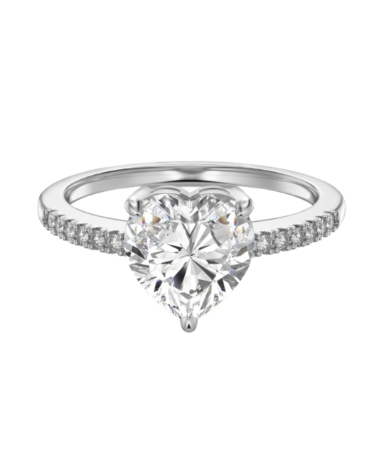 Sterling silver ring with zircons