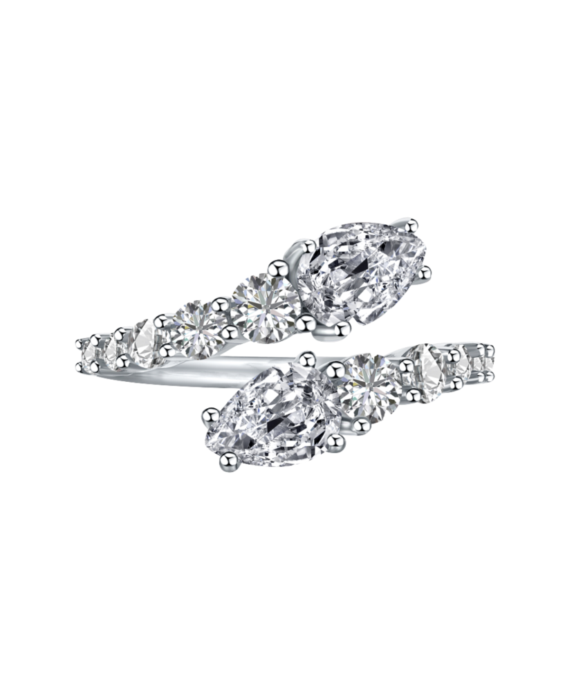 Sterling silver ring with zircons