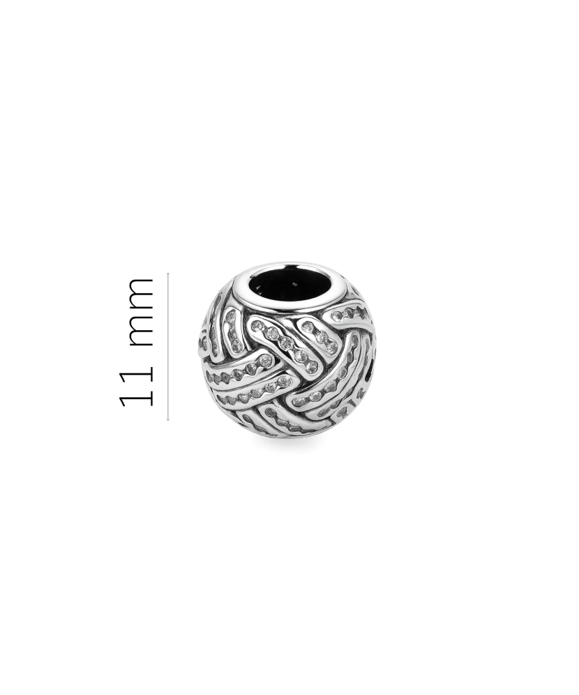 Sterling silver pendant with zircons