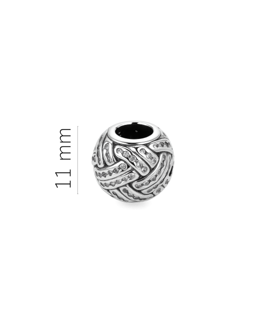 Sterling silver pendant with zircons