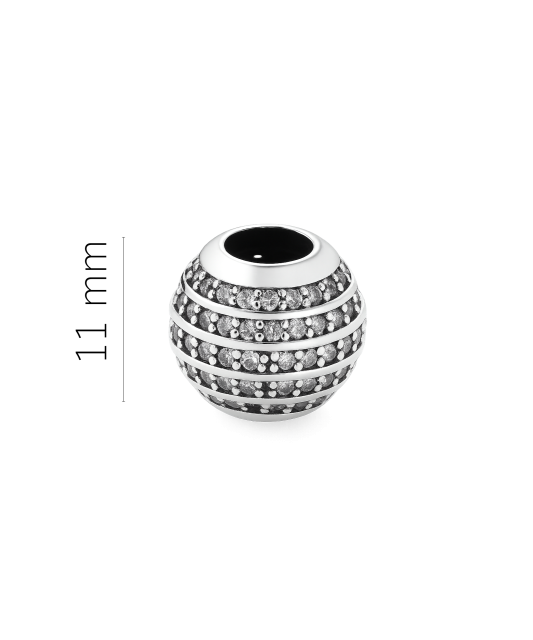 Sterling silver pendant with zircons