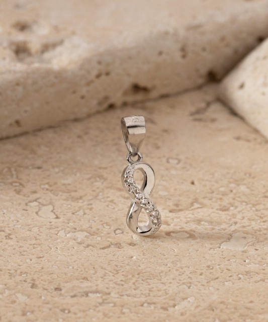 Sterling silver pendant with zircons