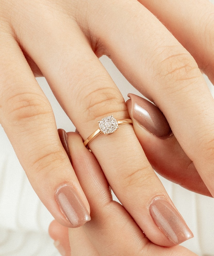 Yellow Gold ring with diamonds