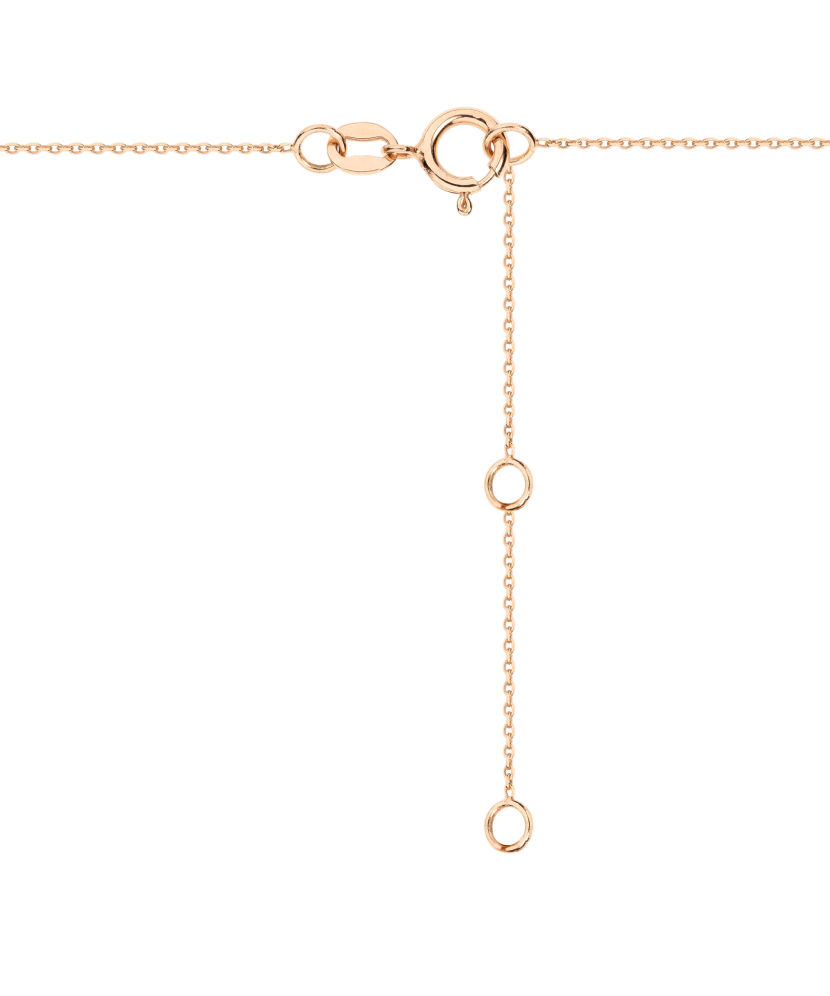 Gold chain with pendant