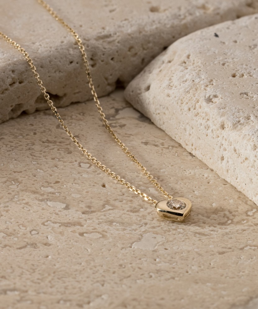 Yellow Gold chain with zirconium pendant  "Heart"