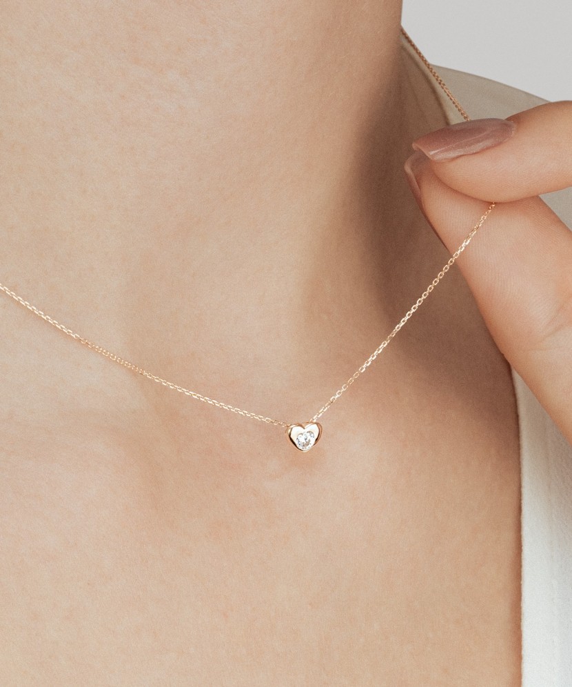 Gold chain with zirconium pendant "heart"