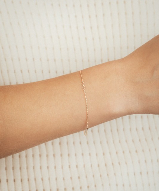 Gold bracelet "infinity"