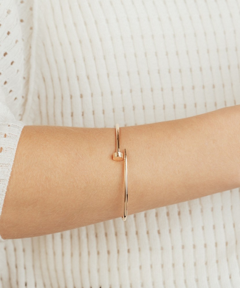 Gold bracelet