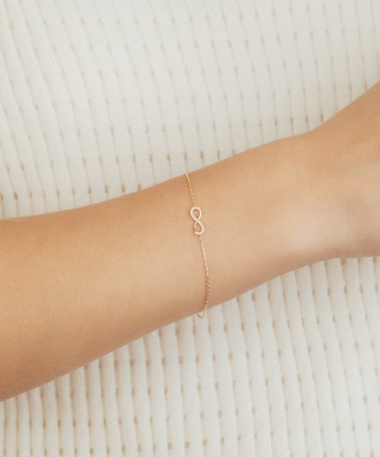 Gold bracelet "infinity"