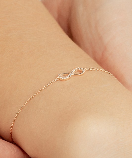 Gold bracelet "infinity"