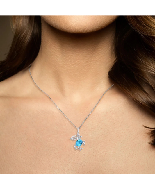 Sterling silver pendant with zircons