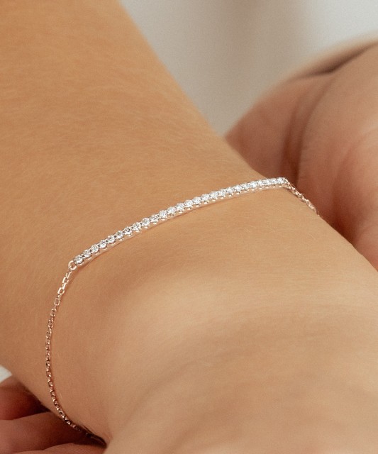White gold bracelet with diamonds