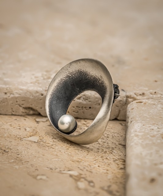 Sterling silver  brooch with pearl