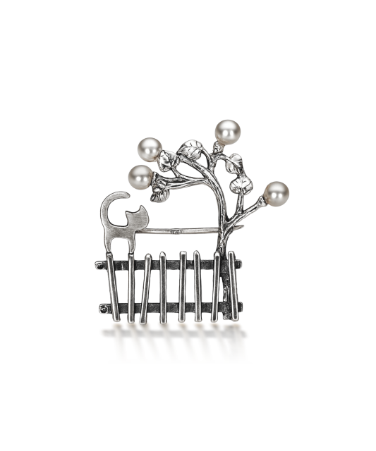 Sterling silver  brooch with pearl