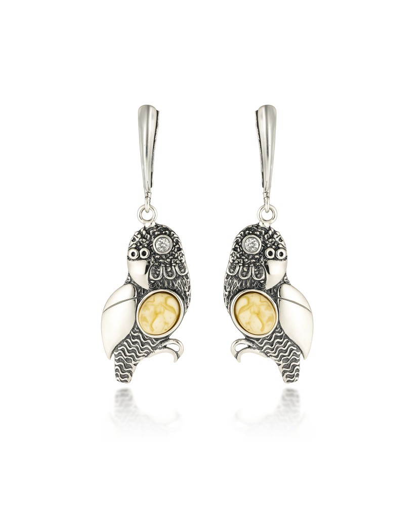 Hopeiset korvakorut meripihkalla