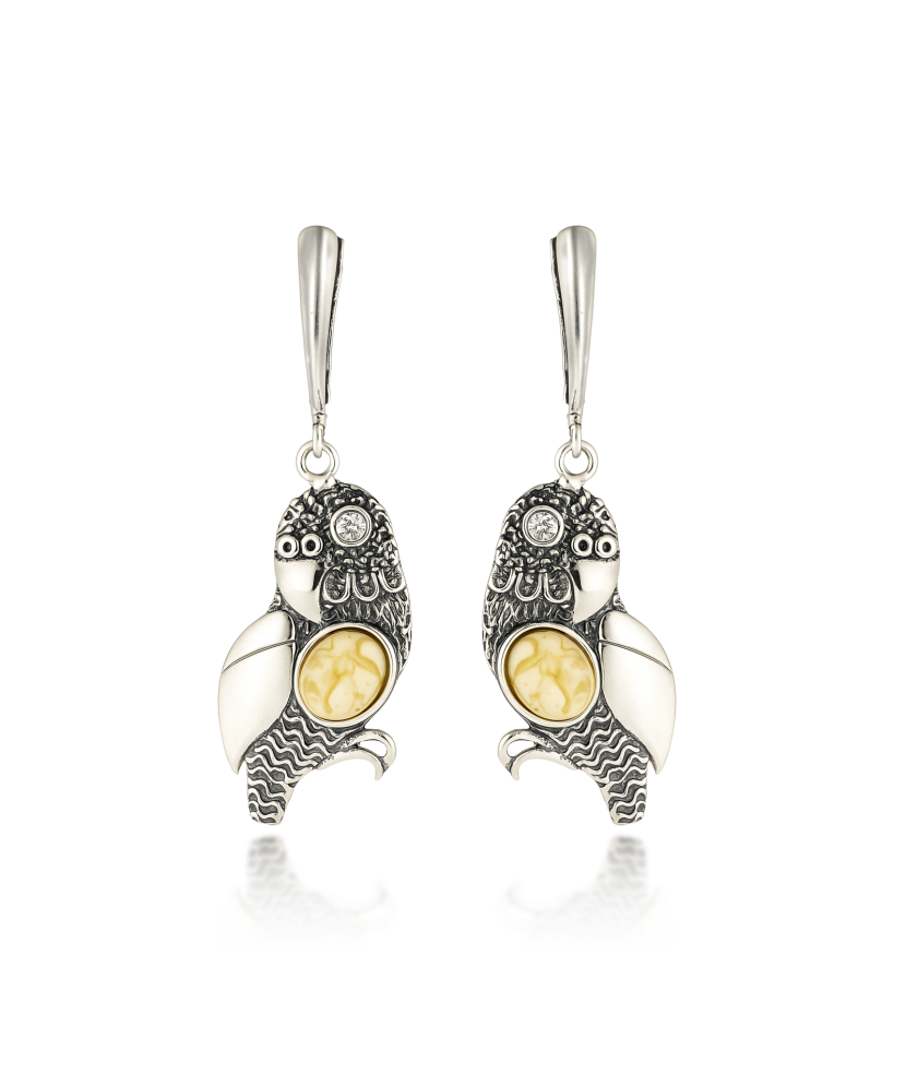 Hopeiset korvakorut meripihkalla