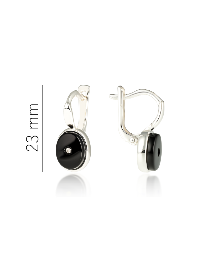 Hopeiset korvakorut onyxilla