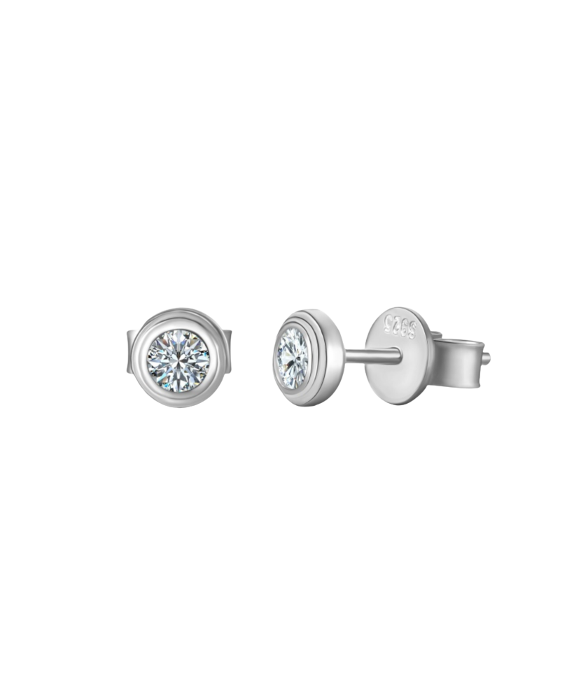 Silver earrings with moissanites
