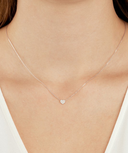 White gold chain with diamond pendant "heart"