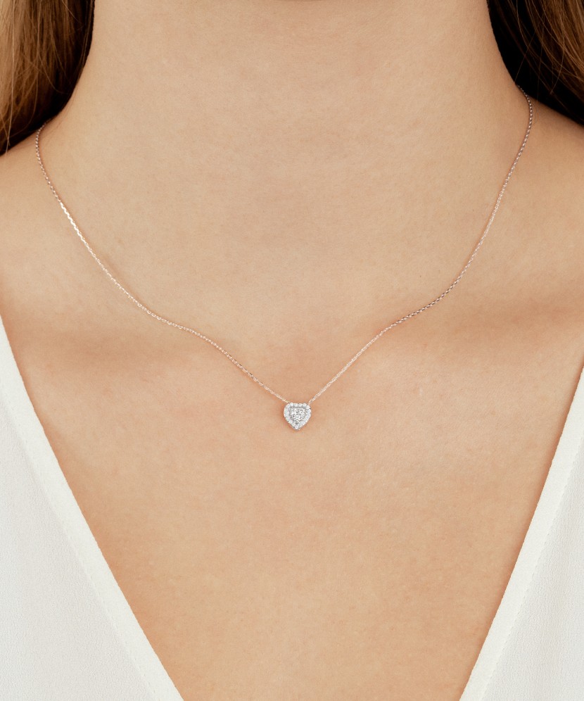 White gold chain with diamond pendant "heart"