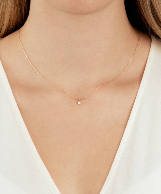 Yellow Gold chain with diamond pendant