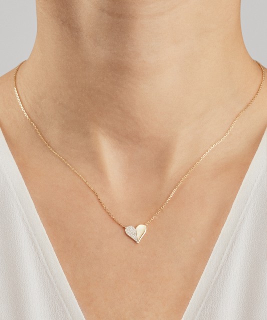 Yellow Gold Chain With Diamond Pendant