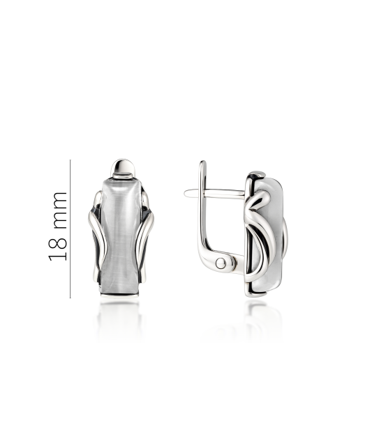 Hopeiset korvakorut kissansilmäkiven kanssa
