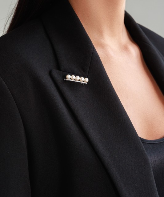 Sterling silver  brooch with pearls and zircons