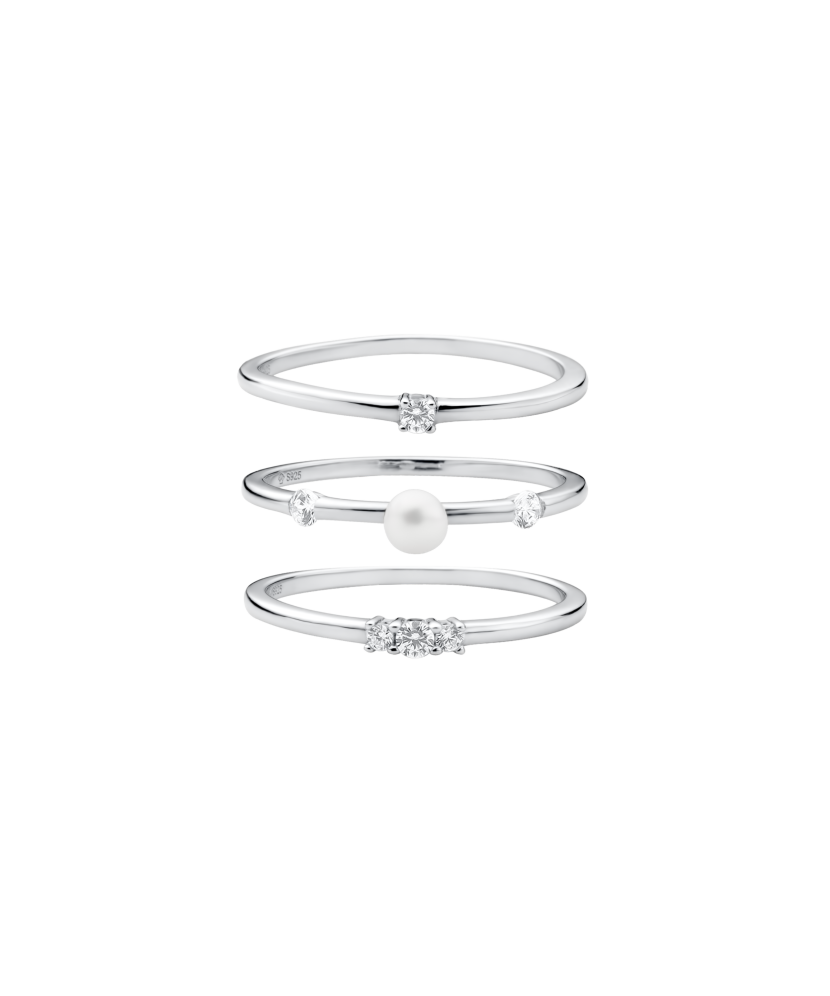 Sterling silver ring with pearl and zircons