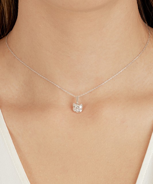 Sterling silver pendant with zircons "cat"