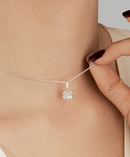 Sterling silver pendant with zircons "cat"