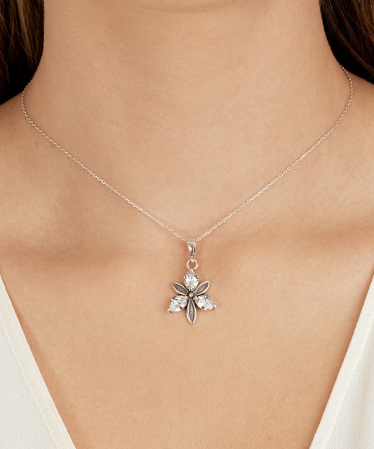 Hopeariipus zirkoneilla