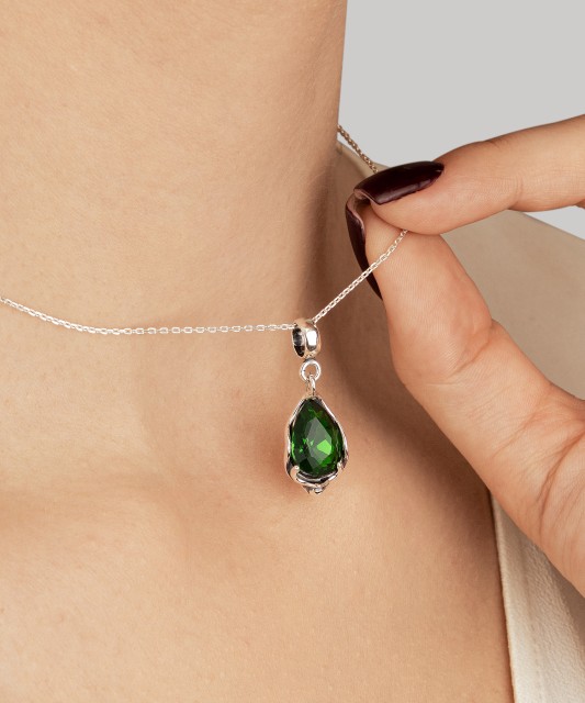 Hopeariipus kristallilla