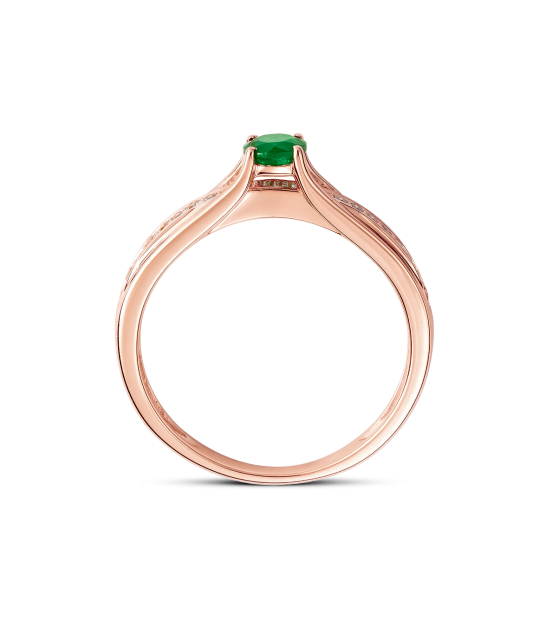 Gold ring with diamonds and emerald